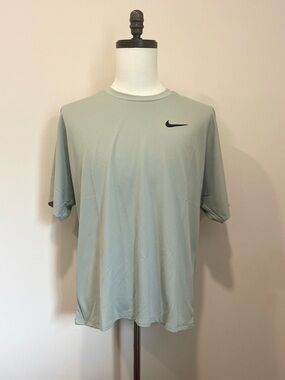 NWT $90 Nike Court Slam Dri-Fit Loose Tennis Top Light Green Men’s Medium